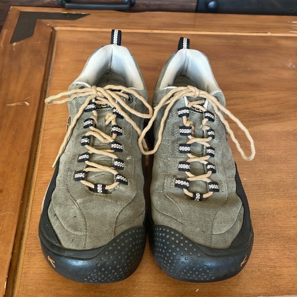 Keen Presidio Suede Shoes Size 11 - Picture 2 of 11